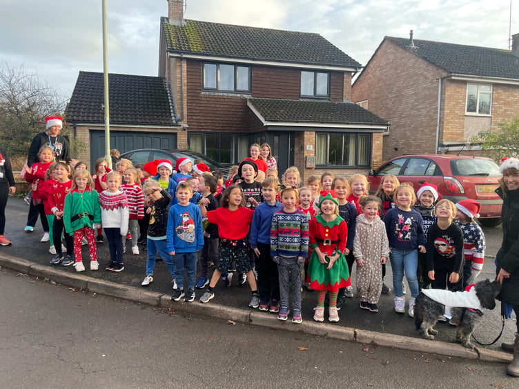 Another class of children ready for the off in the Landscore School Santa-thon. AQ 1712