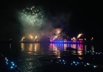 Newlyn host grand display in Christmas light switch-on