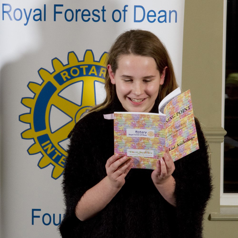 Seren Rose Richfield reading her story.