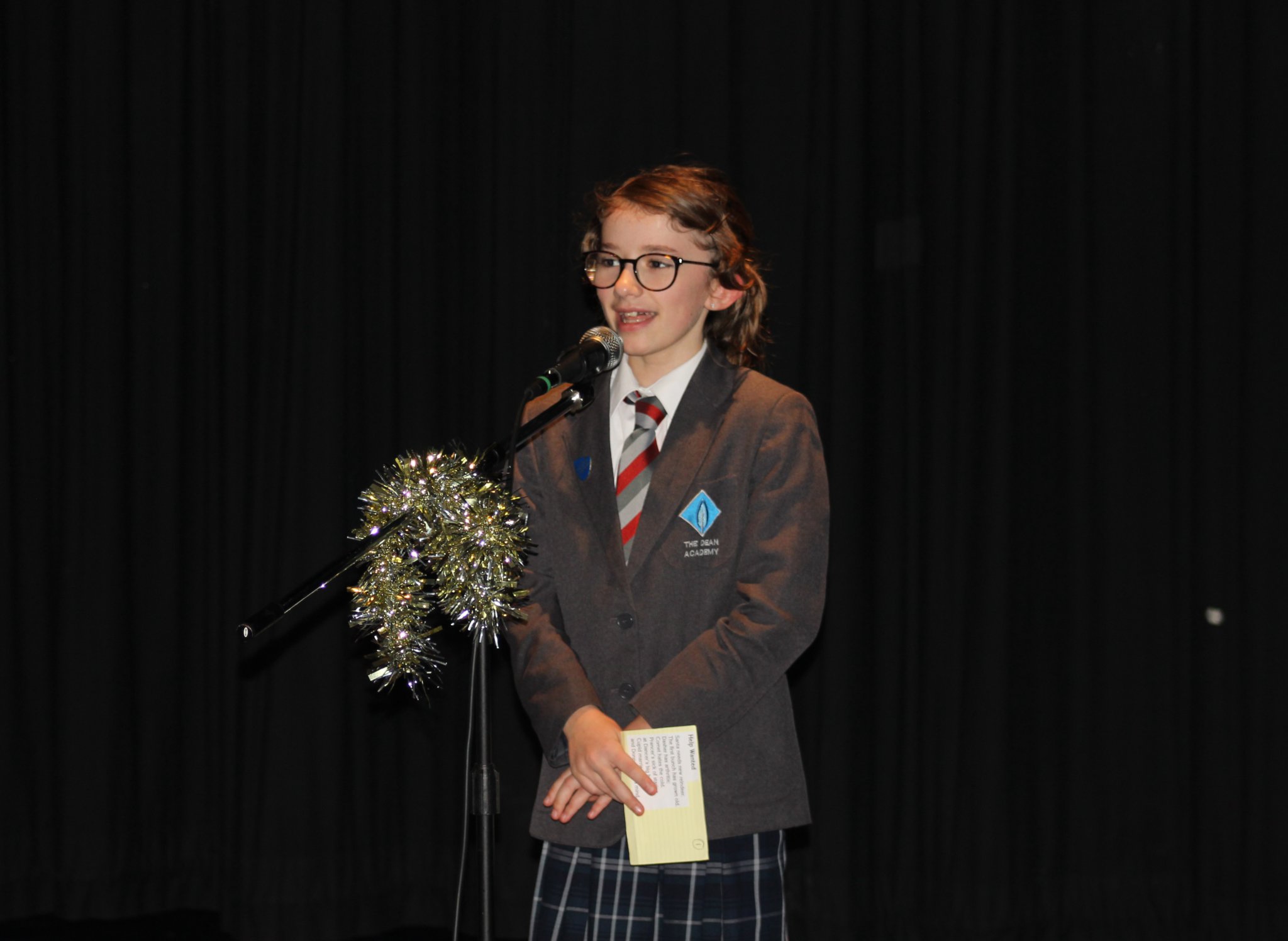 Olivia Cole reads poetry