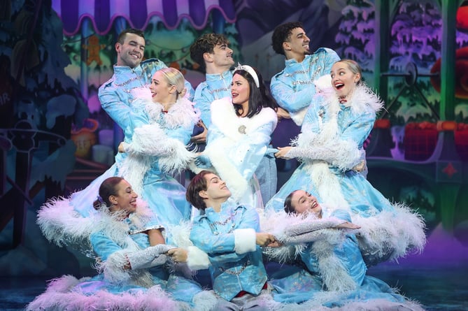 Snow White and the Seven Dwarfs, Mayflower Theatre, Southampton, December 2023.