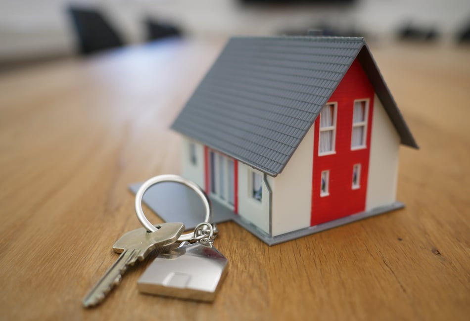 <p>More than a third of property sales fell through last year. </p>
