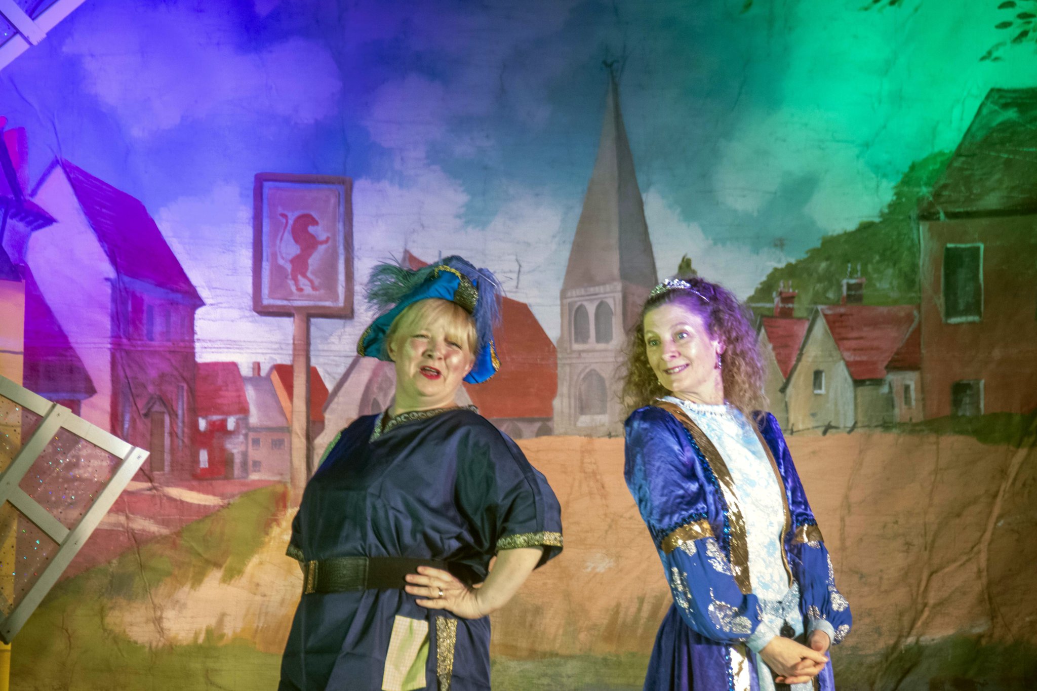 Mick the Miller's Son (Louise Bullen) and Princess Katie (Kim Harris).
