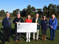 Golfers raise a stunning £32,000 for Haslemere's Hunter Centre