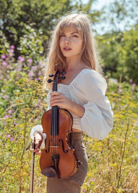 Alexandra Peel.
