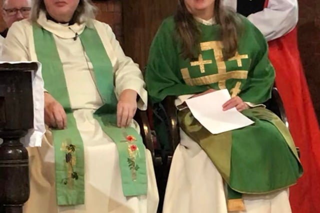 North Farnham Churches say goodbye to priests with retirement service