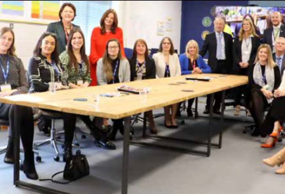 <p>The Rt Hon Dame Maria Miller, Member of Parliament for Basingstoke, The Rt Hon Gillian Keegan, Jennifer Coupland, CEO Institute for Apprenticeships and Technical Education, South Farnham SCITT leaders and apprentice teachers, SFET Headteachers, and Claire Donnachie, Sir Andrew Carter and Claire Harnden (SFET/Chairs of the Apprenticeship Trailblazer Group)</p>