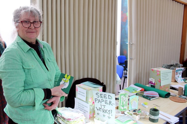 Part of the Significant Seams’ stand was this one showing people how to make seeds stick to paper to then turn that into a greetings card. SR 9500