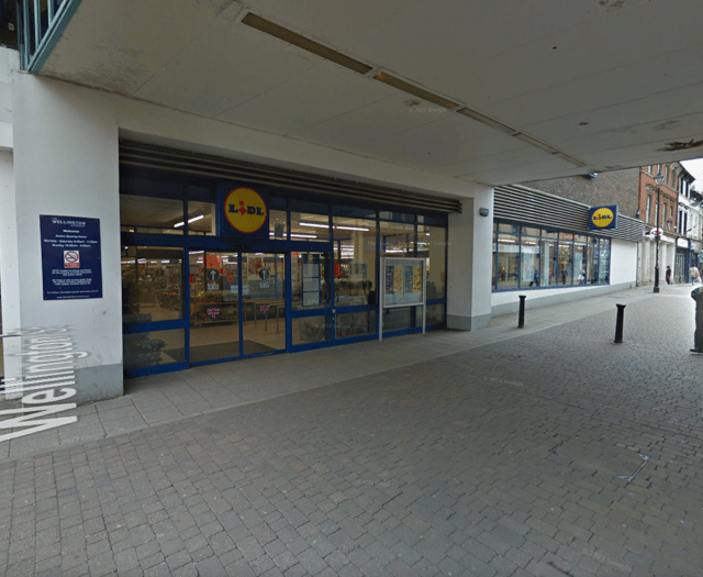Farnham woman 'stole almost £600 worth of goods from Aldershot shops'