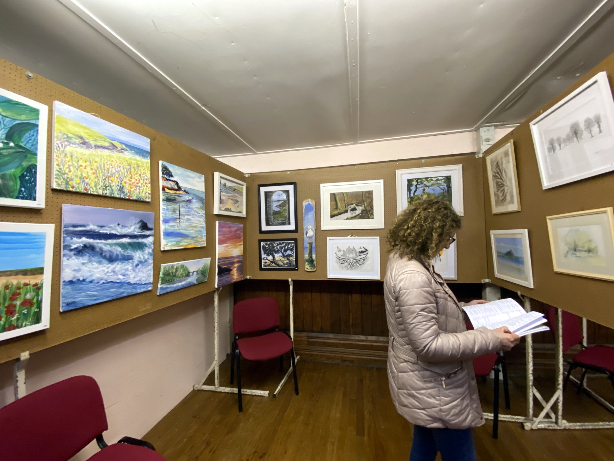 The opening evening saw a large crowd of local residents and visitors attend