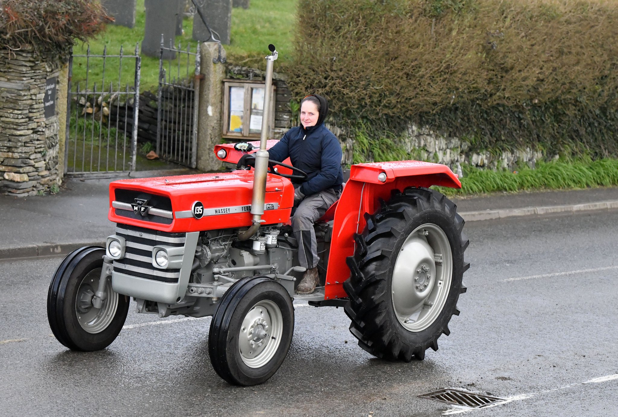 Ellie O’Connell going through Delabole on her Massey Ferguson 135 (Picture: Adrian Jasper)