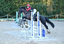 Students qualify for national showjumping championships
