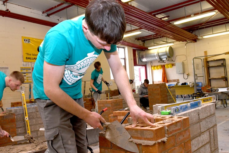 The construction competition