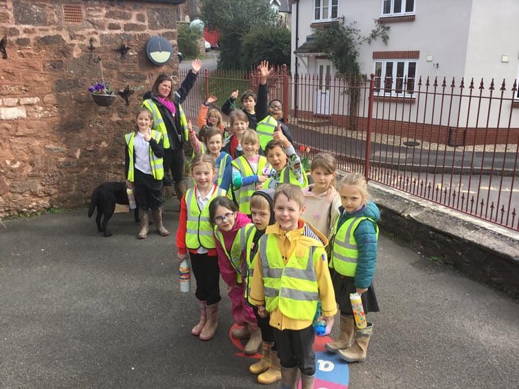 Langford Budville School pupils raised nearly £350 from a sponsored walk.