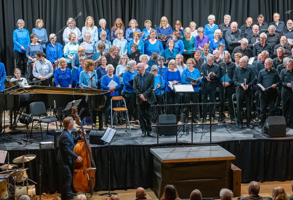 <p>Waverley Singers with Will Todd at the piano</p>