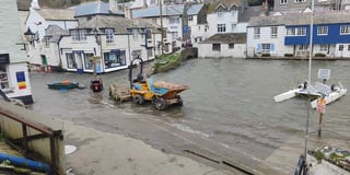 High tides cause disruption to costal areas 