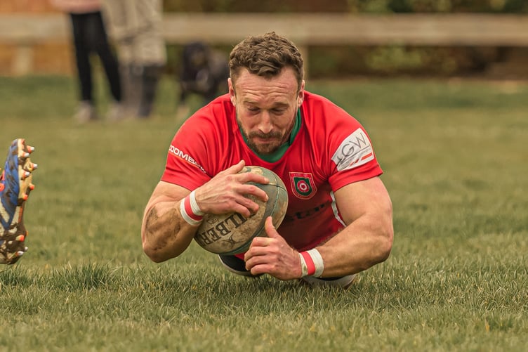 Alex Duffus scores his first try (Photo: Andi L Jones Photography)