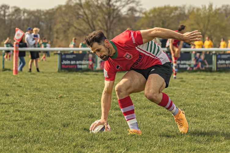 Matt McLean dots down (Photo: Andi L Jones Photography)