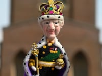 Cathedral unravels stitch-tacular exhibition of post-box toppers