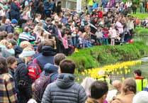 VIDEO: Huge crowds flock to the 2024 Great Farnham Duck Race
