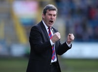 Shots beat young Cottagers as gaffer returns to dugout