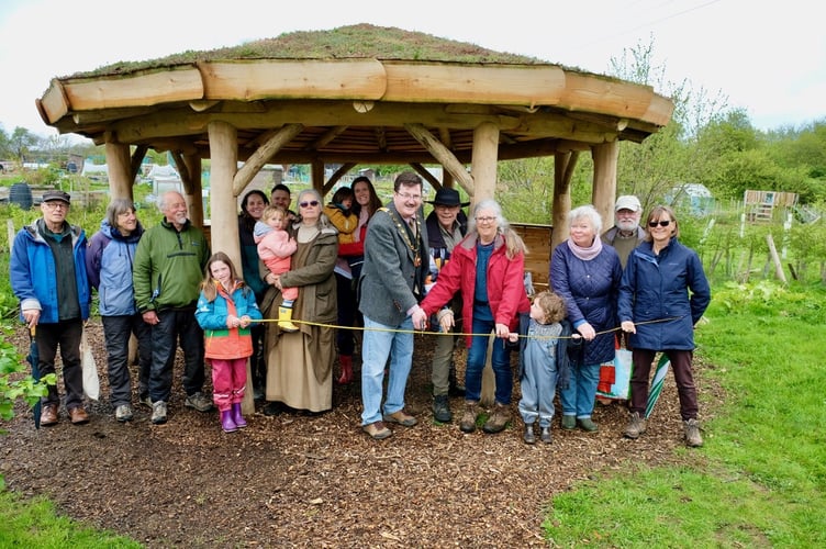 Petersfield Community Garden Shelter Opened