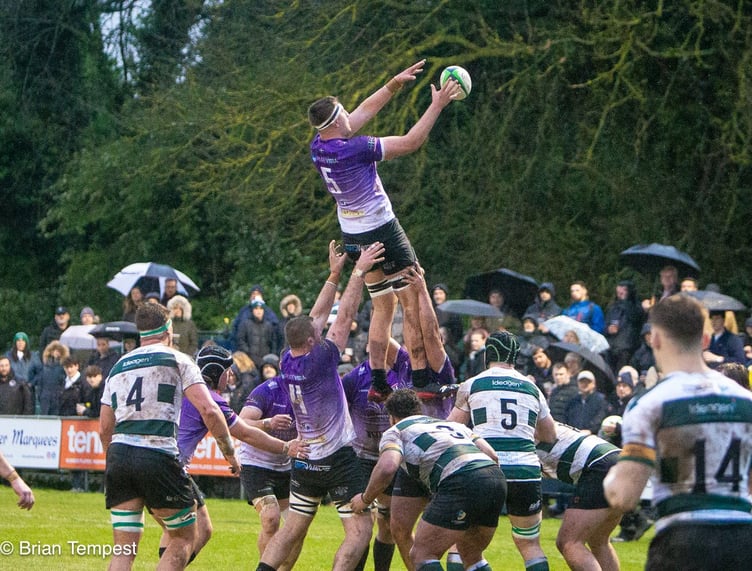 Cornish Pirates lock Steele Barker secures lineout ball.