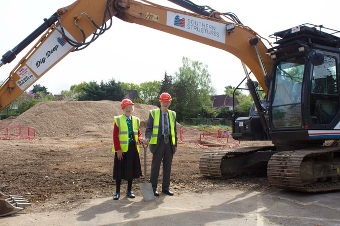 Chris and Philippa Tuckwell on the hospice site