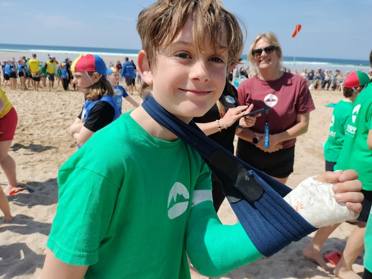 Meeting phoenix Kane's from holywell slsc signed cast after broke arm