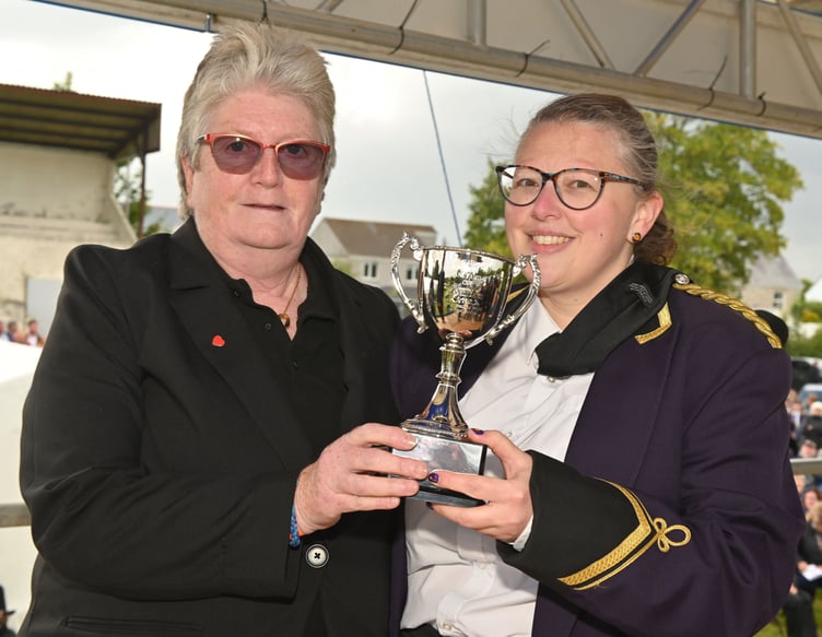 Verlaine Jane presents Hannah Hawken of St Austell with her David Jane trophy. Picture: Adrian Jasper