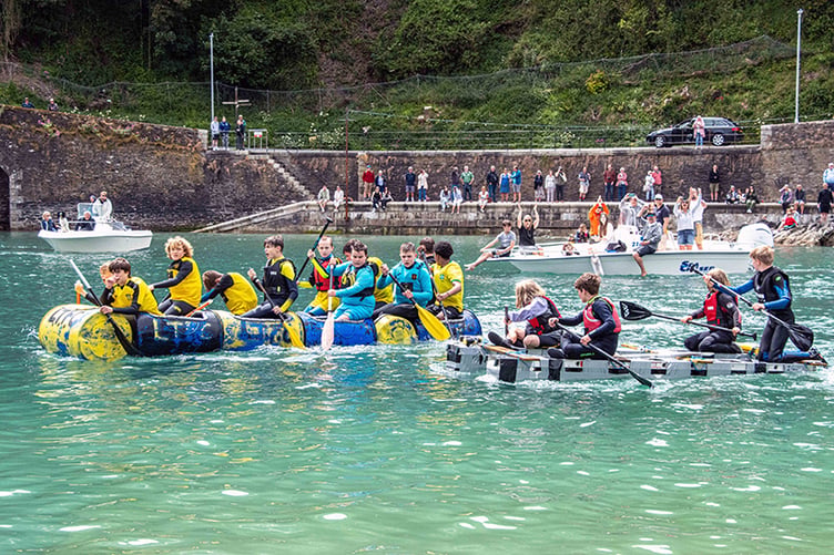 Looe Sharks and 5Bouys battle it out