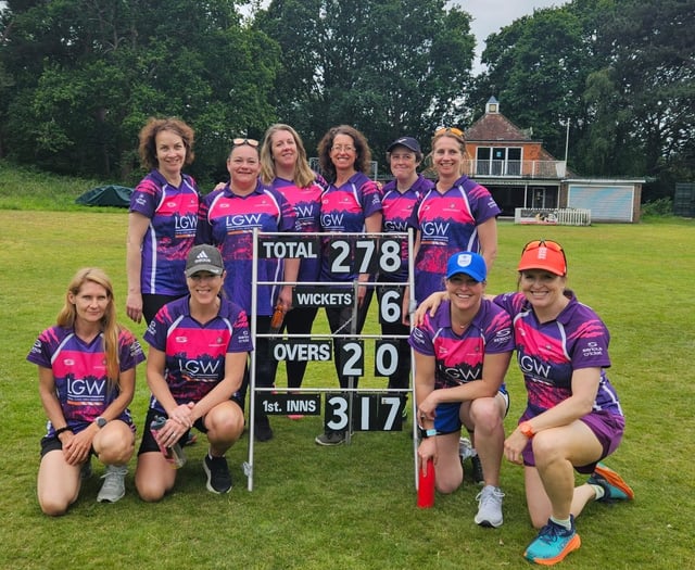 Century partnership seals comfortable win for Petersfield