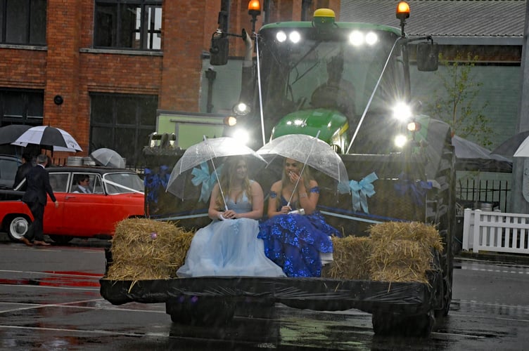 Court Fields School, Wellington, prom night. PHOTO: Alain Lockyer.