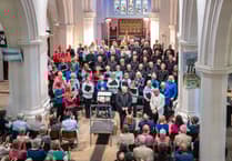 Concert of French and English music raised more than £1,000 for charity