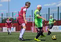 Farnham Town Flares honour a fallen player with stellar home and away performances