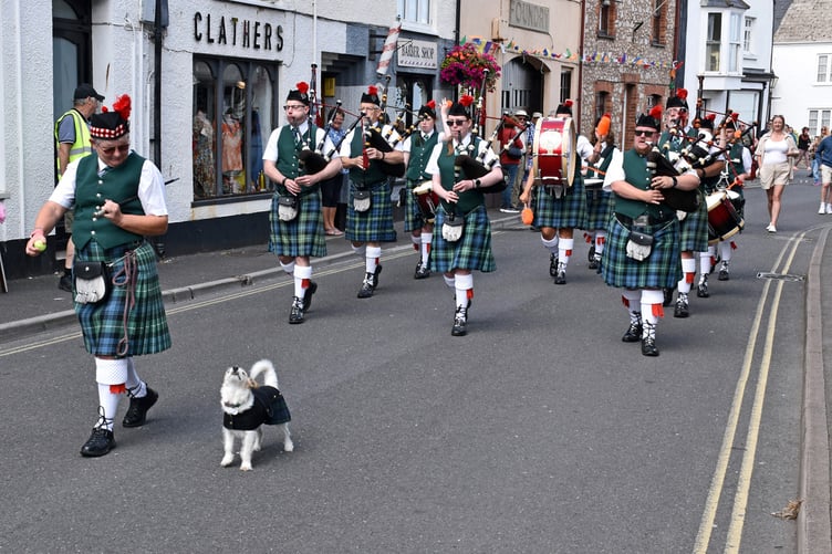 Bideford Youth Pipe Band parading through Watchet. PHOTO: Peter Mather.