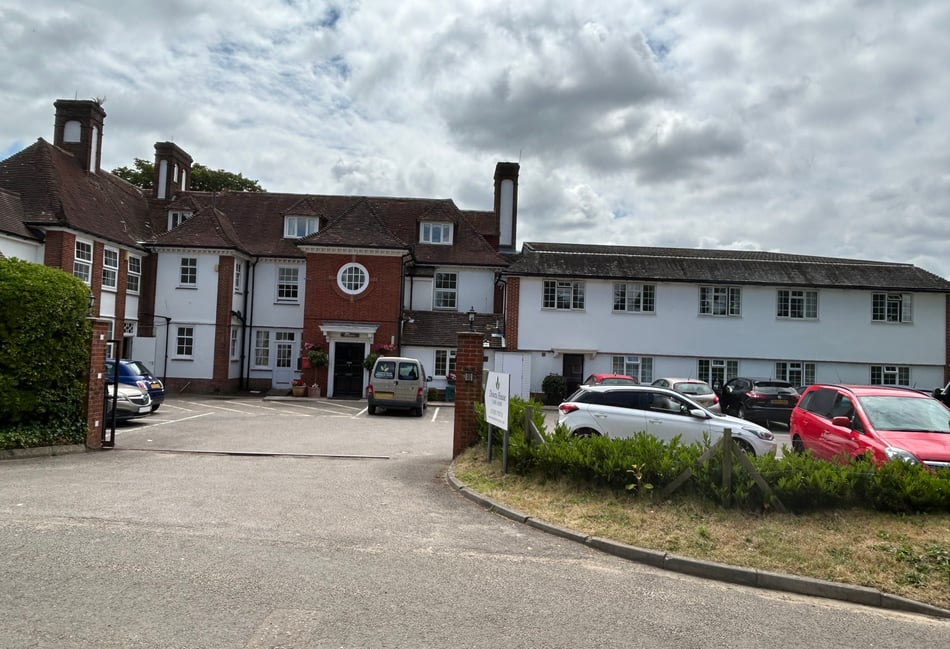 <p>Downs House has been under the ownership of Paul Rogers since 1992.</p>
