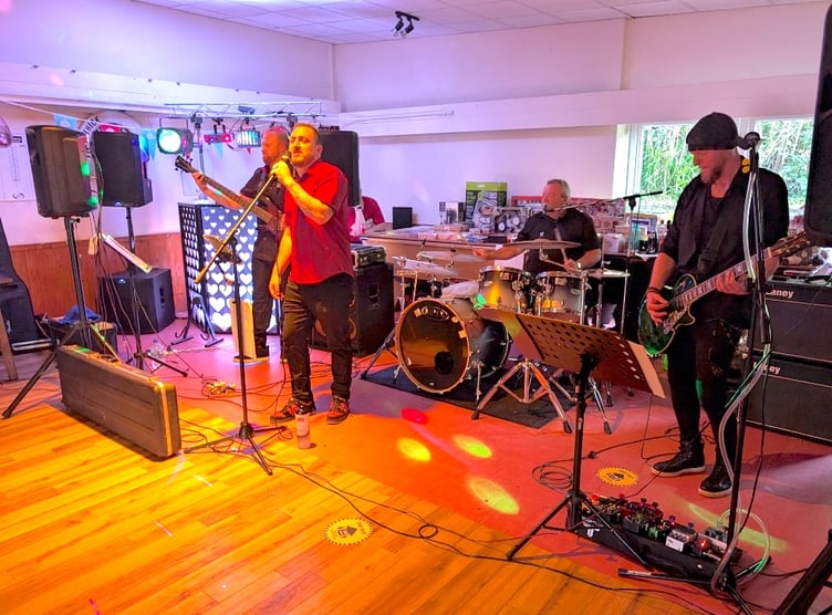 Shooter performing at the charity extravaganza.