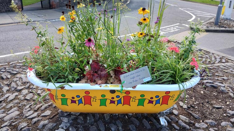 Runaway bathtub Union Road Farnham