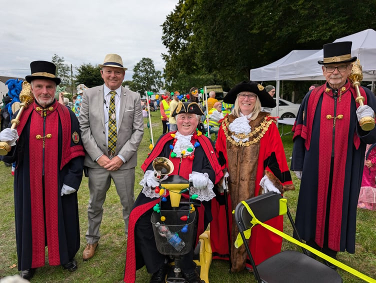 Cllr Liz Ahearn, the mayor of Bodmin, accompanied by the mayoral party of mace bearers, town crier and Cllr Mike Barbery, who was acting as the Mayor's chaperone for the event (Picture: Aaron Greenaway)