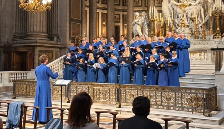 St Thomas-on-The Bourne choir.