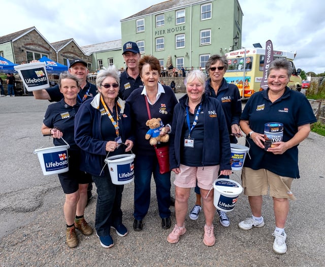 Lifeboat supporters celebrate 200th anniversary of RNLI