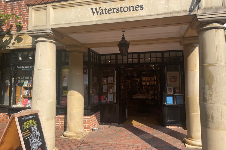 Waterstones Farnham Lion and Lamb Yard