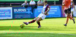 Seven wins out of seven for league leaders Farnham Town