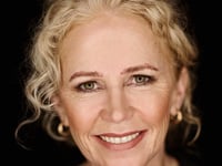 Former EastEnders star to headline Yvonne Arnaud pantomime