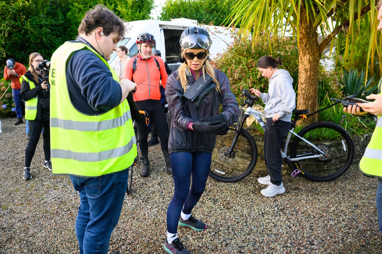 Final preparations for Amanda before the cycle ride begins (Picture: Global)