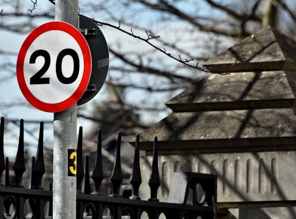 Overnight work for new Upper Hale Road 20mph limit begins 