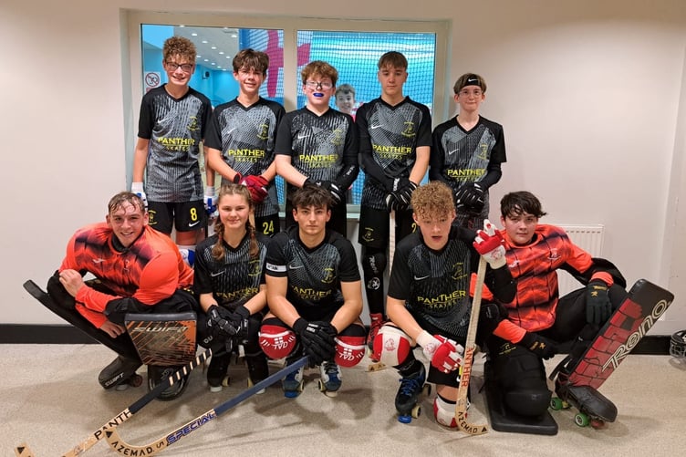 Farnham Roller Hockey Club's under-17s won three games at the South Eastern Counties Rink Association tournament