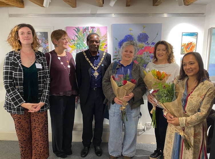 Surrey Artist Rosalinda Kightley New Ashgate