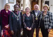 Choir impresses the mayors and mayoresses